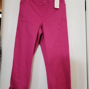 Plus Size Cropped Pants